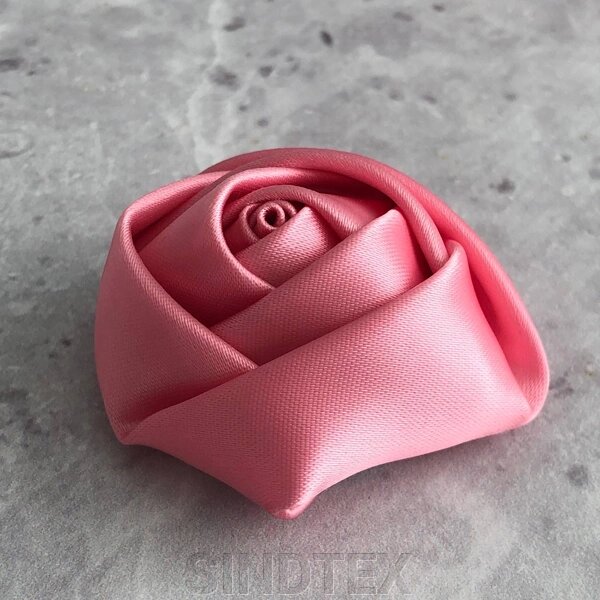 Декоративна атласна троянда 4 см - рожевий від компанії SINDTEX - фото 1