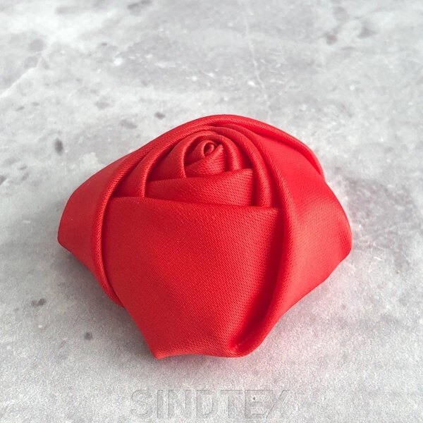 Декоративна троянда атласна 3,5 см - червоний від компанії SINDTEX - фото 1
