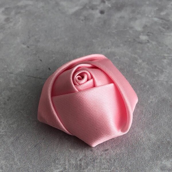 Декоративна троянда атласна 3,5 см - рожевий від компанії SINDTEX - фото 1