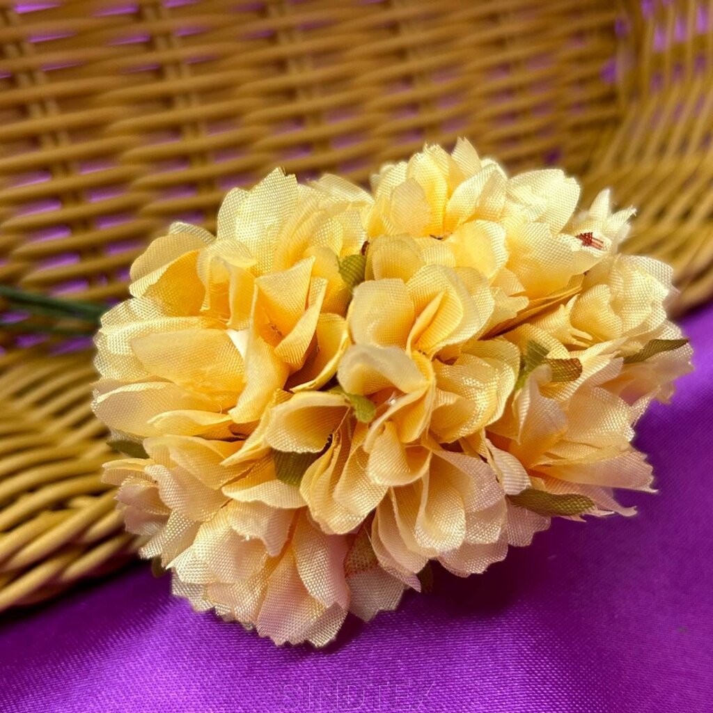 Хризантема, букет 6 квіток - обліпиховий від компанії SINDTEX - фото 1