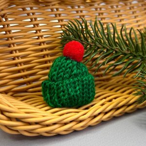 Міні шапочка 35х55 мм, в'язання шапки - зелений