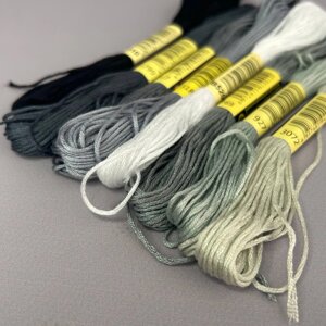 (8 шт по 8м) Набір муліне (нитки для вишивання) - сірий