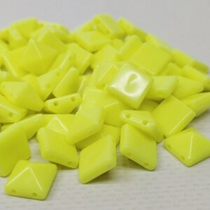 Бусины пластиковые пирамидка 5х10мм - 10 гр, цвет желтый неон