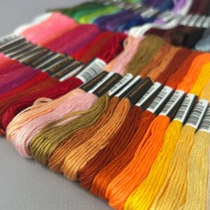 (50шт по 8м) набір мулін (нитки для вишивки) - мікс