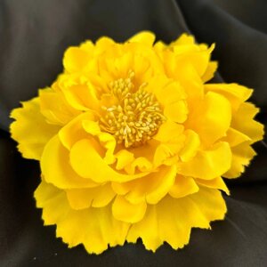 Брошка квітка хризантема 11 см, тканина - жовтий в Одеській області от компании SINDTEX