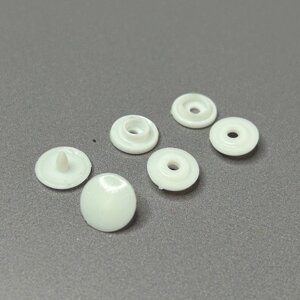 Пластикова кнопка 10 мм, (уп 50шт) Китай - біла (321010)