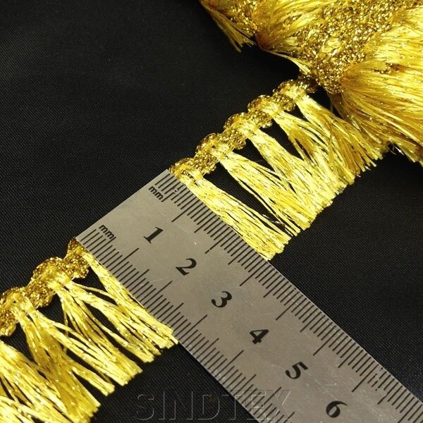 бахрома с кисточками