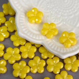 (20 гр) Намистини пластикові Квіточка 14 мм - жовтий