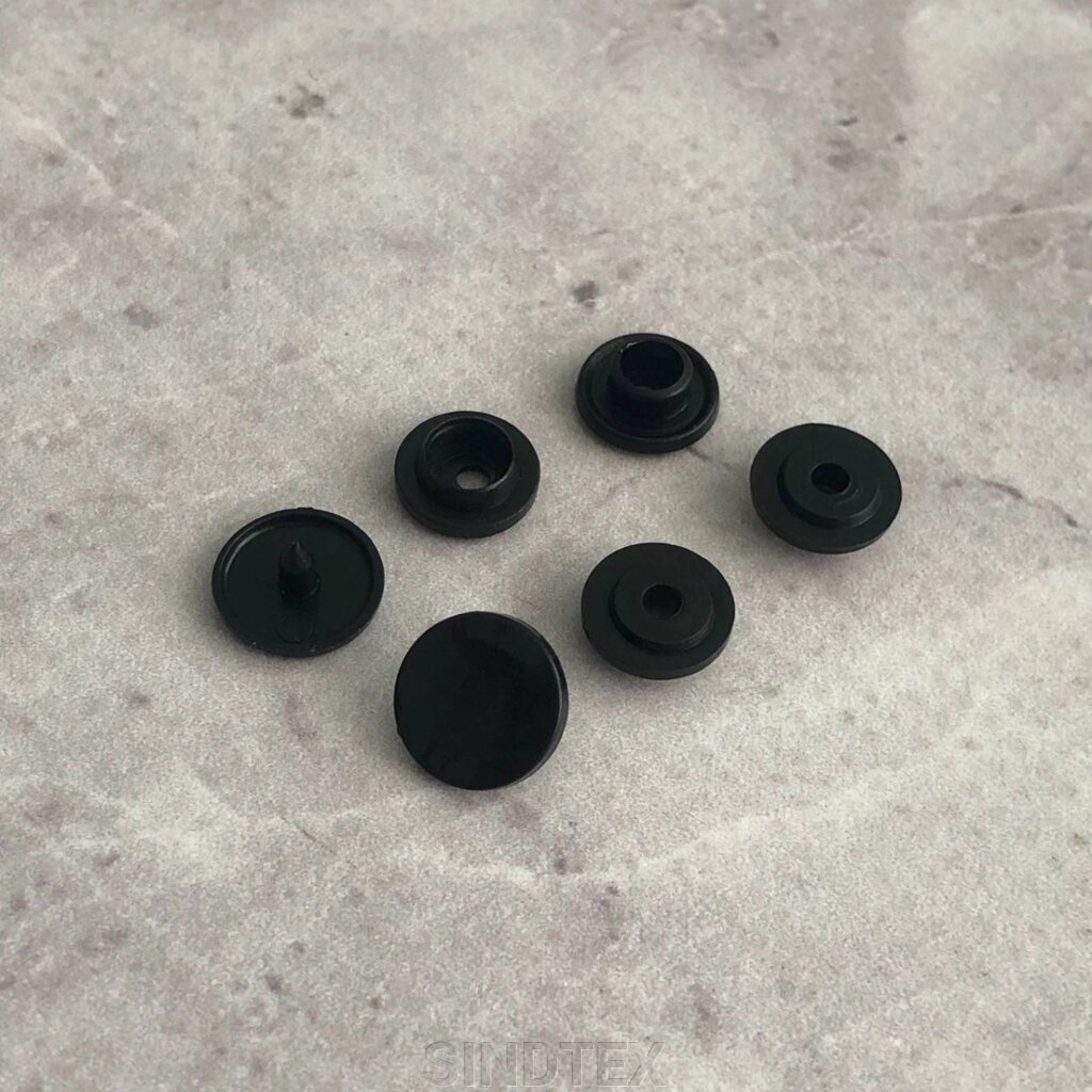 Пластикова кнопка 10 мм Чорний K (1440шт) від компанії SINDTEX - фото 1