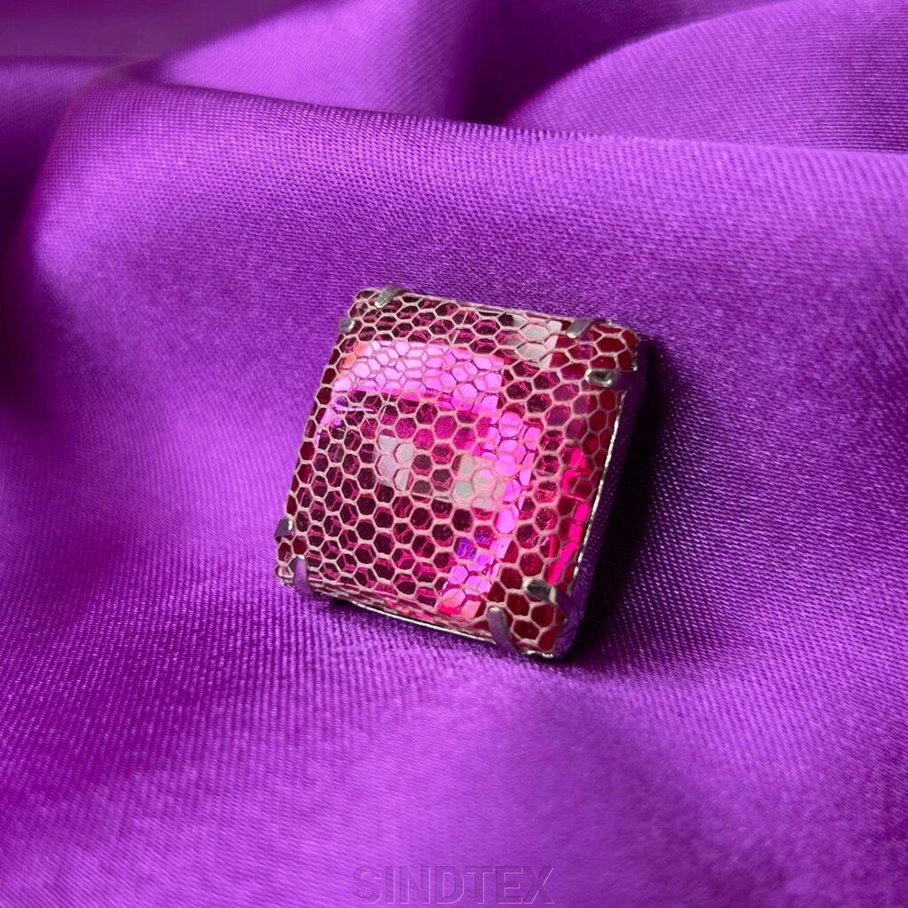 Стрази в цапах пришивні, квадрат 25 мм - рожевий від компанії SINDTEX - фото 1