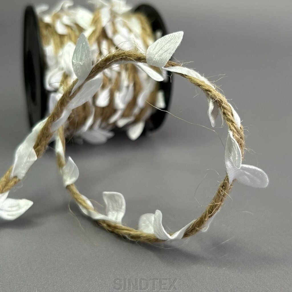 Тасьма мотузка з листочками "Ліана" 20 мм, моток 9 м - білий від компанії SINDTEX - фото 1