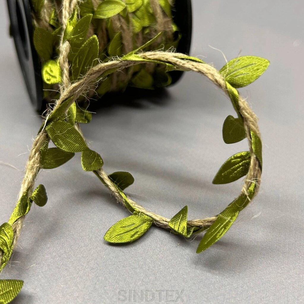 Тасьма мотузка з листочками "Ліана" 20 мм, моток 9 м - оливковий від компанії SINDTEX - фото 1