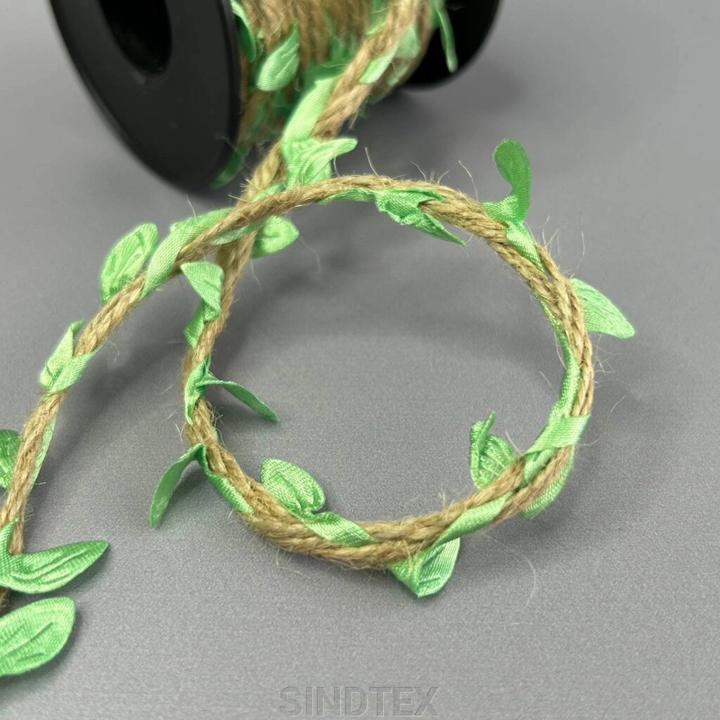 Тасьма мотузка з листочками "Ліана" 20 мм, моток 9 м - салатовий від компанії SINDTEX - фото 1