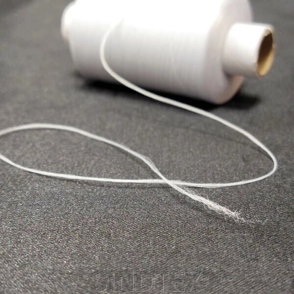 Текстуровані нитки Sindtex для оверлока 150D/1 (1000м) білі від компанії SINDTEX - фото 1