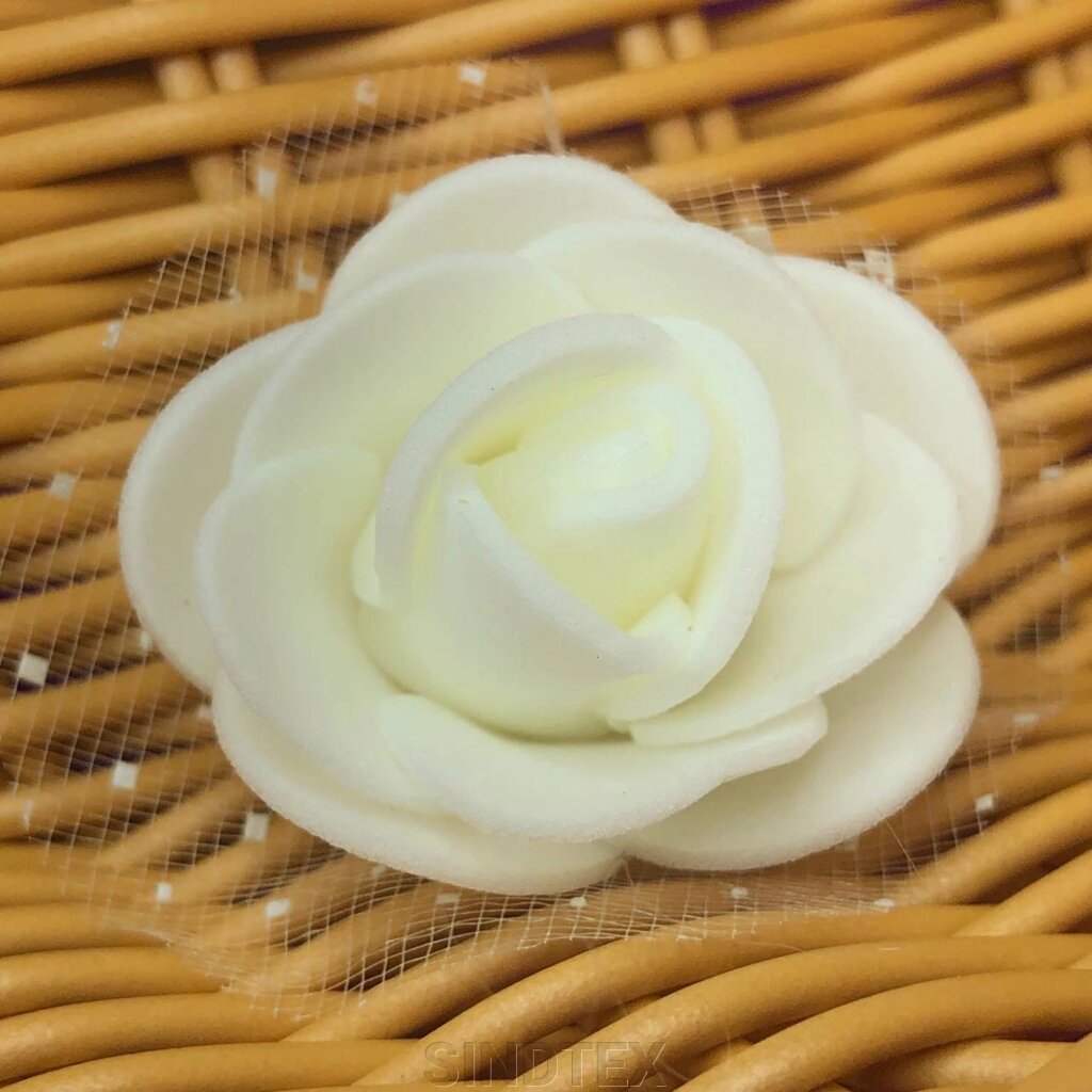 Троянда з фатином латексна (фоаміран), бутон 3 см - кремовий від компанії SINDTEX - фото 1