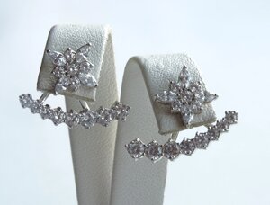 Срібні родовані сережки-гвоздики ( пусети ) Джекети з білим цирконом
