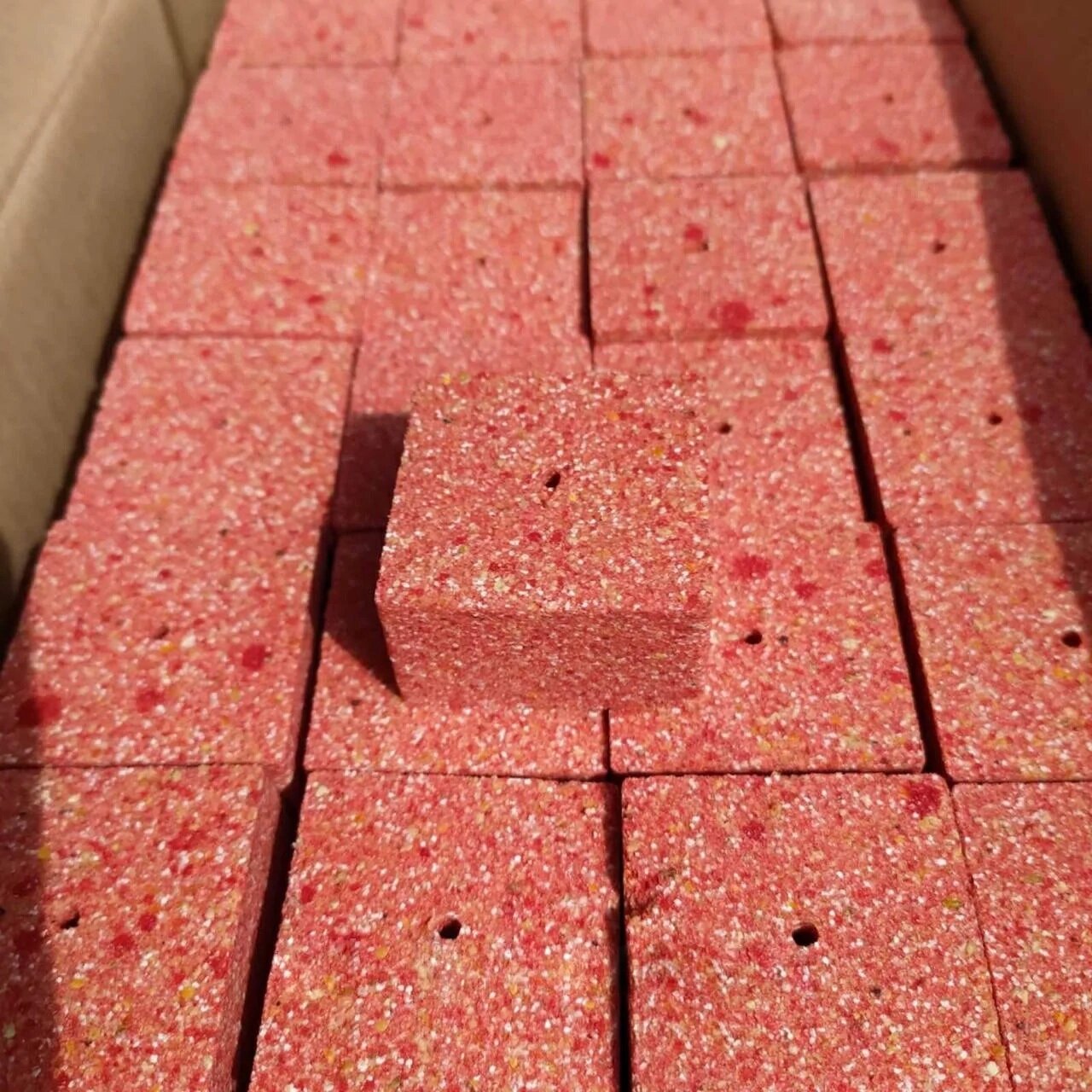 Макуха в кубиках: ідеальний вибір для рибальства - фото pic_e35c580421cd16024252e2eeaf77dfb7_1920x9000_1.jpg