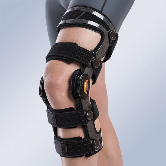 Армований функціональний колінний ортез з обмежувачем арт. OCR200 Orliman від компанії Medzenet - фото 1