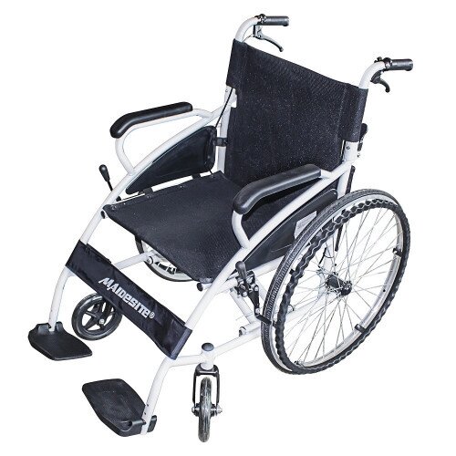 Крісло-коляска без санітарного оснащенням SYIV100-RLD-G01 від компанії Medzenet - фото 1