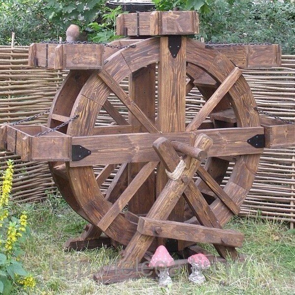Квіткова клумба-колесо від компанії Столярна майстерня Гюмрі - фото 1