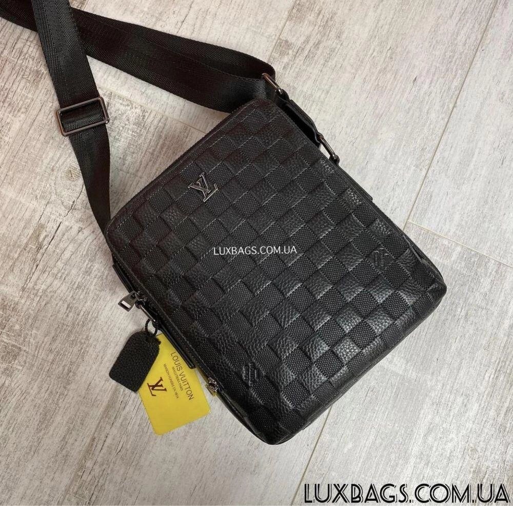 Чоловічі шкіряні сумки через плече Louis Vuitton від компанії Premium - фото 1