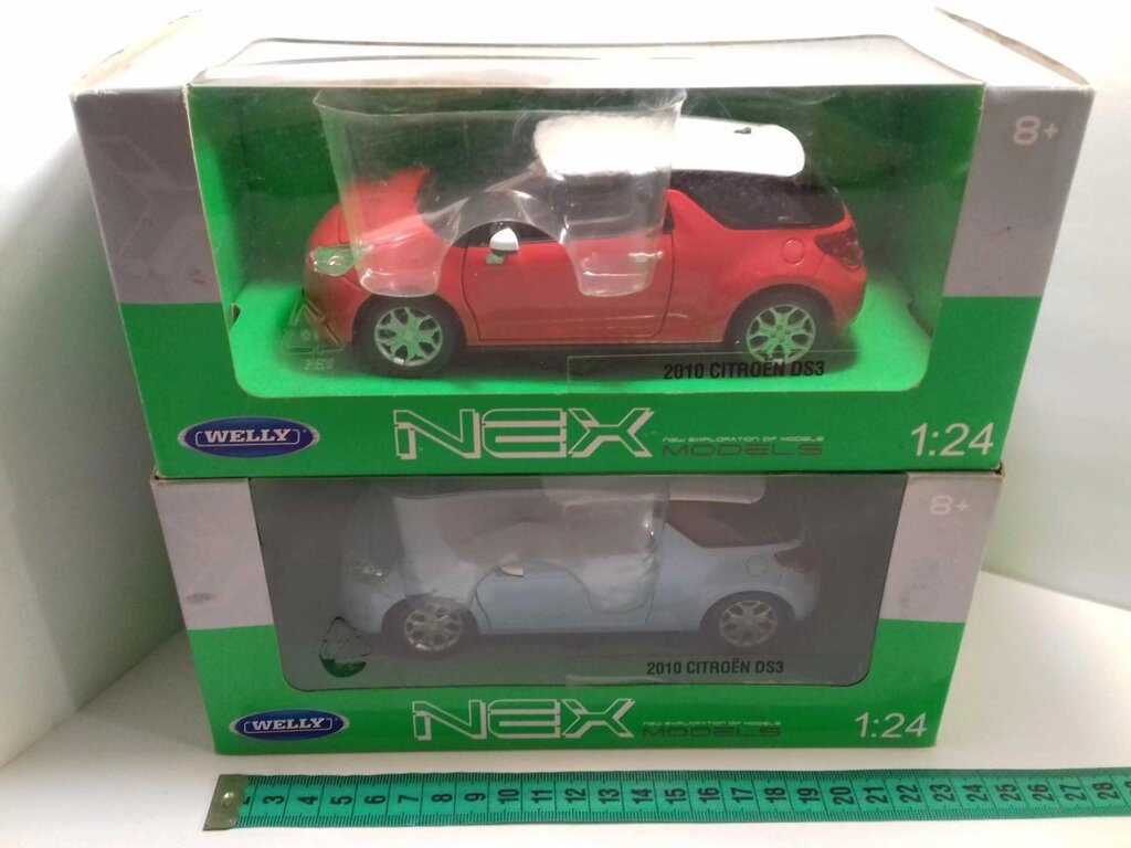 Колекційна модель машинки 2010 Citroen DS3 (Welly) 1:24 метал від компанії Premium - фото 1