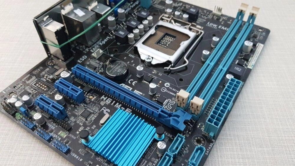 Материнська плата LGA 1155 ASUS від компанії Premium - фото 1