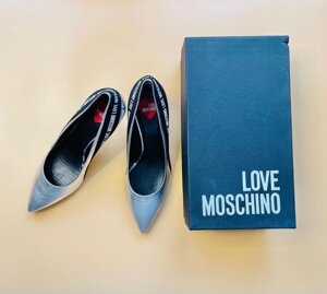 Шкіряні туфлі love moschino. оригінал