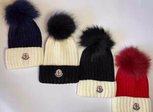 Шапки з натуральним бубоном у стилі Moncler