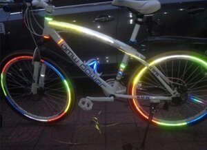 Світловідбивна смужка на колесо світловідбивач велонаклейка