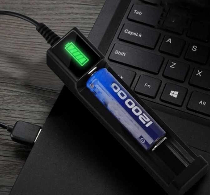 Зарядний пристрій USB для літієвих акумуляторів 18650 заряджання від компанії Premium - фото 1