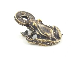 Figurine жаба з монетою żabka Feng Shui - 034 Статуетка Бренд Європи