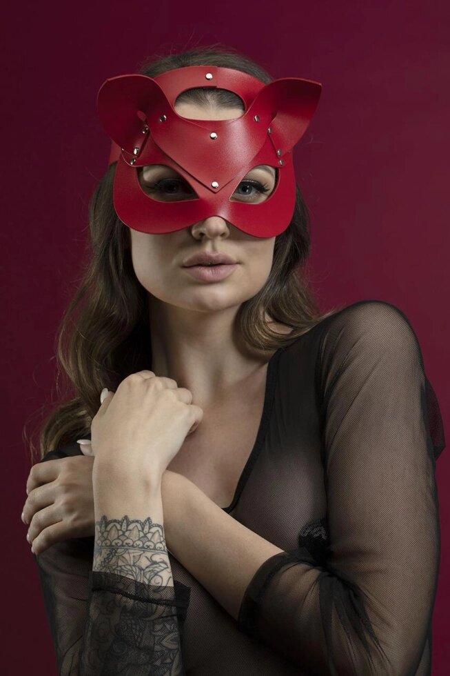 Маска кішки Feral Fillings - Catwoman Mask червона від компанії Інтернет магазин Персик - фото 1