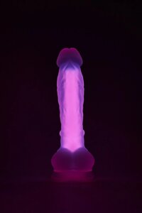 Світиться фалоімітатор Dream Toys RADIANT SOFT SILICONE GLOW IN THE DARK DILDO LARGE PINK в Дніпропетровській області от компании Интернет магазин Персик