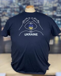 Чоловіча футболка великого розміру з патріотичним принтом "UKRAINE"