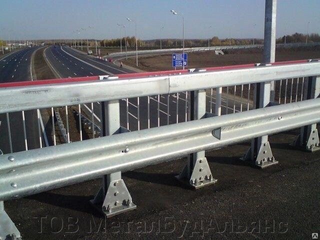 Мостова огорожа двостороння 11МД-2 від компанії ТОВ МеталБудАльянс - фото 1