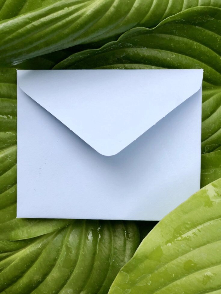 Щільний міні крафт конверт для візитки ніжно блакитний - акції