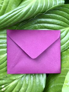 Щільний крафт конверт міні для пластикової карти лиловая орхідея