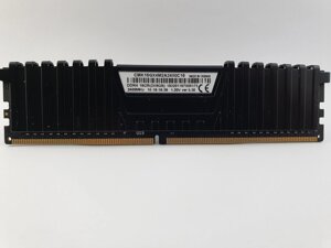 Оперативна пам'ять corsair vengeance LPX DDR4 8gb 2400mhz PC4-19200 (CMK16GX4m2A2400C16) б / у