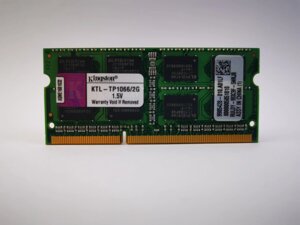 Оперативна пам'ять для ноутбука sodimm kingston DDR3 2gb 1066mhz PC3-8500S (KTL-TP1066/2G) б/в