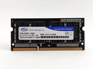 Оперативна пам'ять для ноутбука sodimm team DDR3 2gb 1600mhz PC3-12800S (TED32G1600C11-SBK) б/в