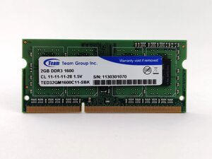 Оперативна пам'ять для ноутбука sodimm team DDR3 2gb 1600mhz PC3-12800S (TED32GM1600C11-SBK) б/в