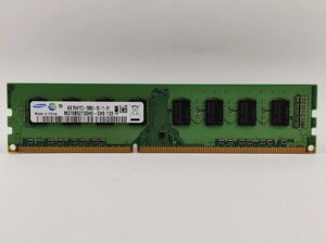 Оперативна пам'ять samsung DDR3 4gb 1333mhz PC3-10600U (M378B5273DH0-CH9) б / у
