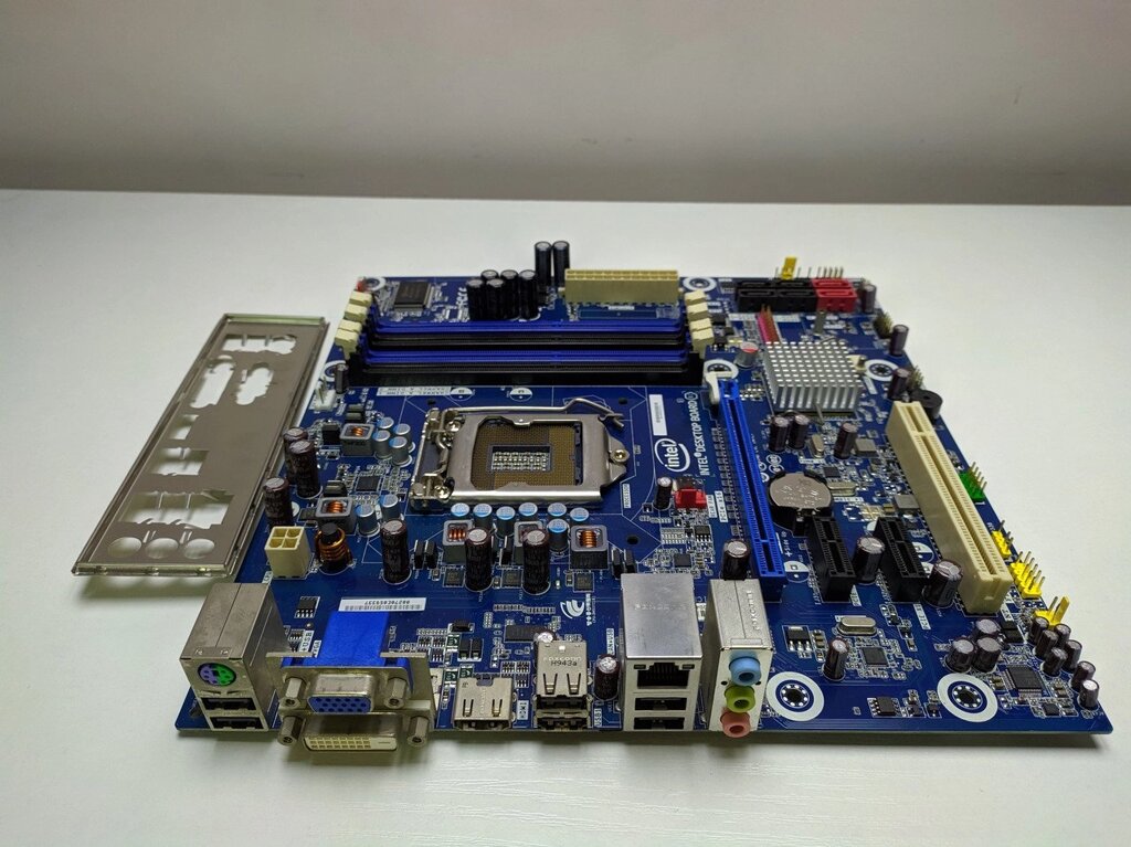 Материнська плата Intel DH55TC (s1156, Intel H55, PCI-Ex16) Б / У - відгуки