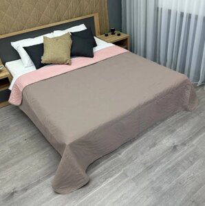 Покривало на ліжко двостороннє (180х215см) Decorator Microfiber. Колір какао з рожевим