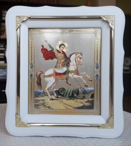 Ікона Георгій Побідоносець на білому фігурному кіоті з декоративними куточками, розмір кіота 24*21, сюжет 15*18