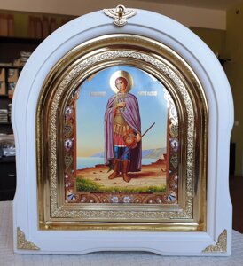 Ікона святого Дмитра Солунського у білому арковому кіоті з декоративними куточками, розмір кіоті 28*25, обличчя 15*18