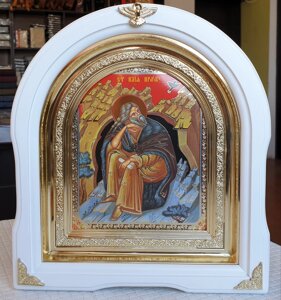 Ікона Святого пророка Ілля в білому арковому кіоті з декоративні рос. куточками, розмір 28*25, розмір ліку 15*18