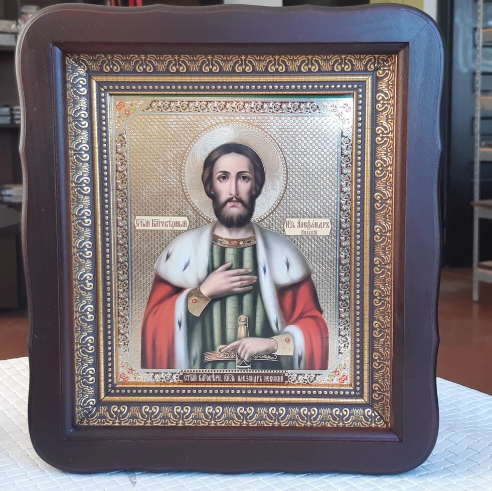 Ікона Св. Олександра Невського у фігурному кіоті темного кольору під склом, розмір 23*26, розмір ліку 15*18. - фото