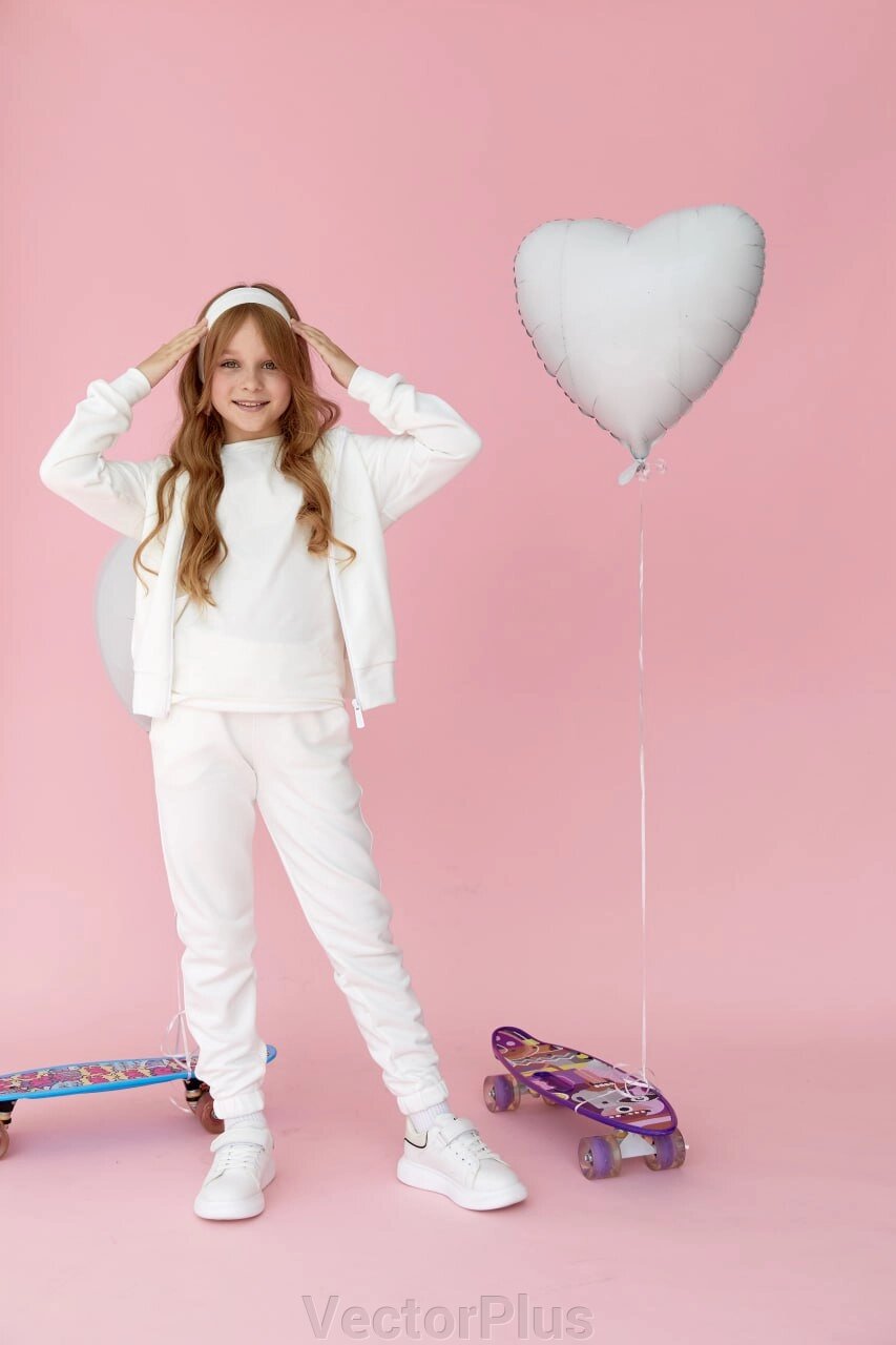 Дитячий костюм худі і джогери для дівчинки колір білий р. 128 438616 від компанії VectorPlus - фото 1
